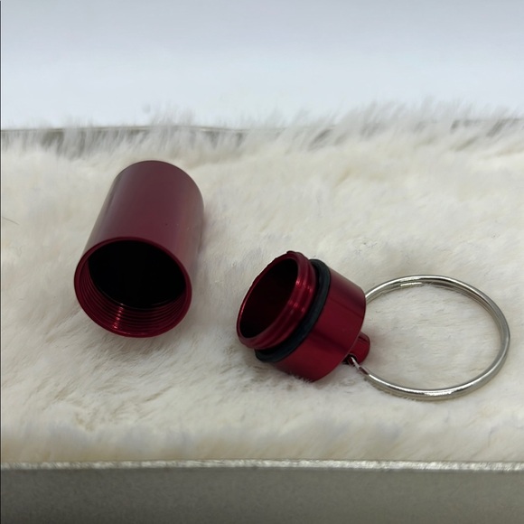 Lot of 3 Metal Waterproof Portable Pill Organizer Container Keychain NWOT - Picture 2 of 4